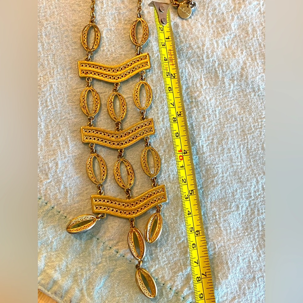 Long statement pendant necklace gold-tone